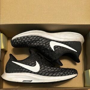 Nike Black and White Running Shoes
